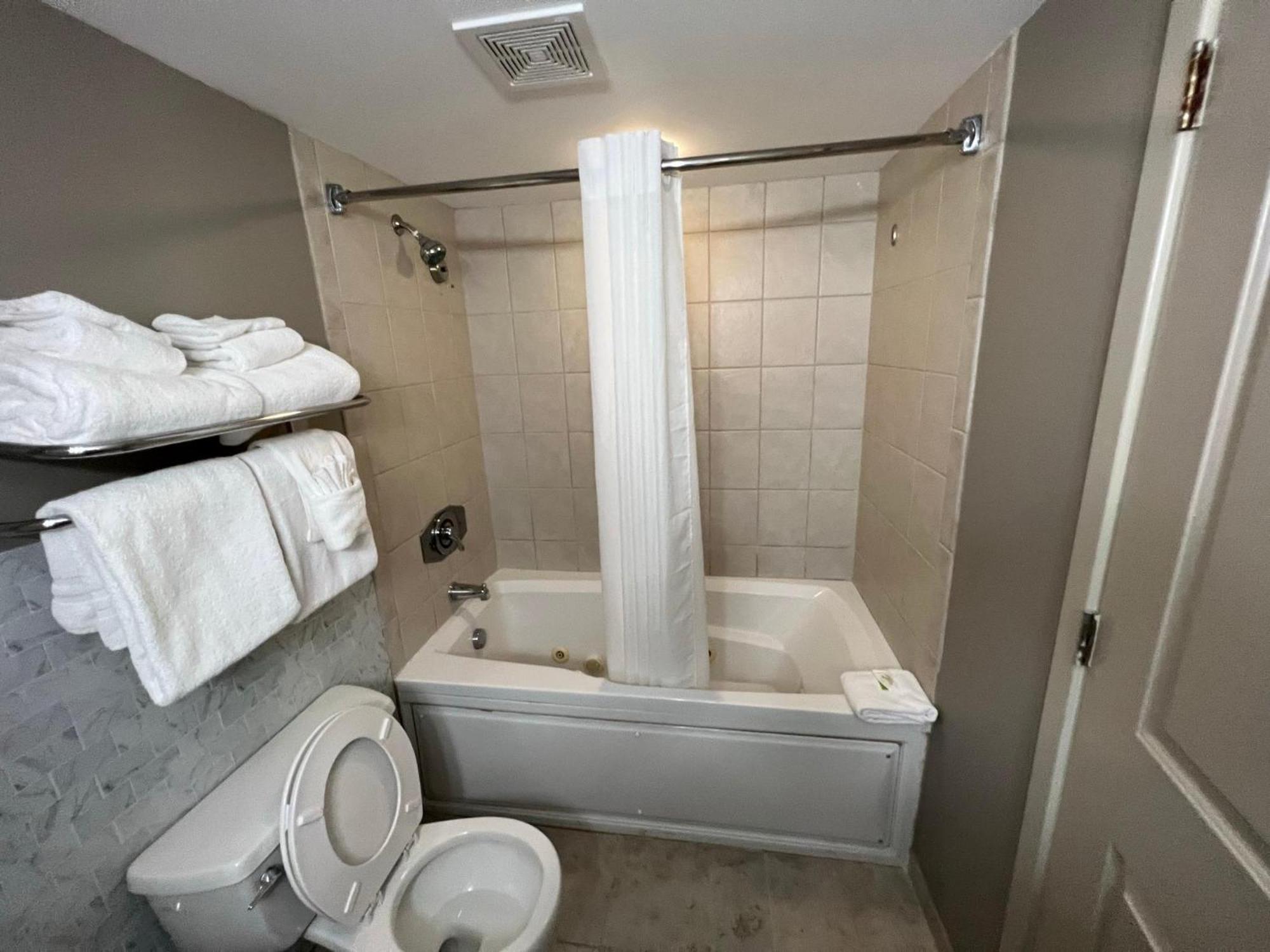 Vila 107 S Ocean Blvd, 0308 - Ocean Front Sleeps 6 Myrtle Beach Exteriér fotografie